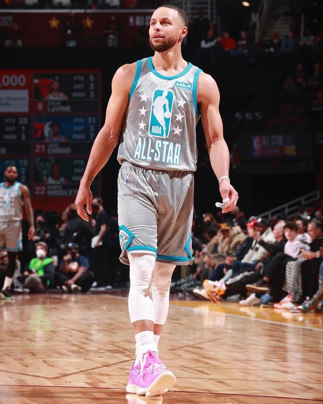 延伸到半场 延伸到半场