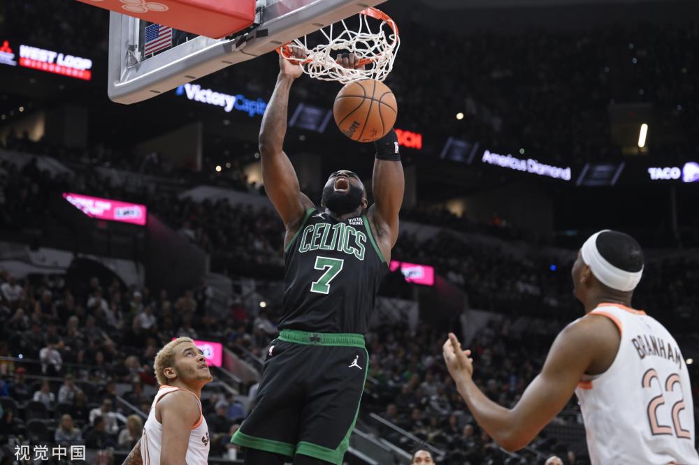 皮克等球员 皮克等球员